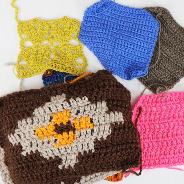 como tejer una muestra en plano en crochet