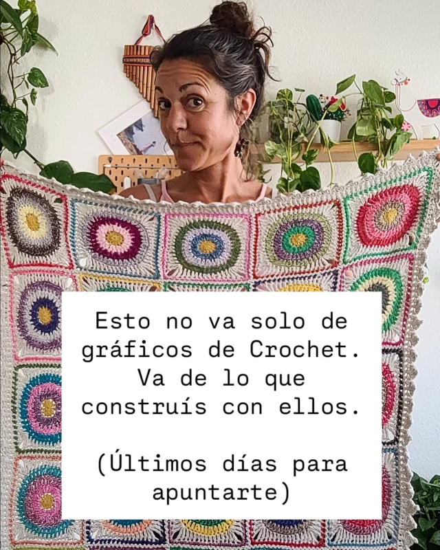 Un gráfico claro puede cambiar tu forma de diseñar.
Pero también puede cambiar cómo te ves a vos misma como diseñadora.
Comentá ME APUNTO si estás lista para ese cambio y acceder hoy mismo a mi Workshop de 5 sesiones grabadas para aprender a crear tus propios gráficos de Crochet con Stitchfiddle. 
Aún estás a tiempo de aprovechar el precio de 47€ en vez de 77€, sólo hasta el 30 de mayo.